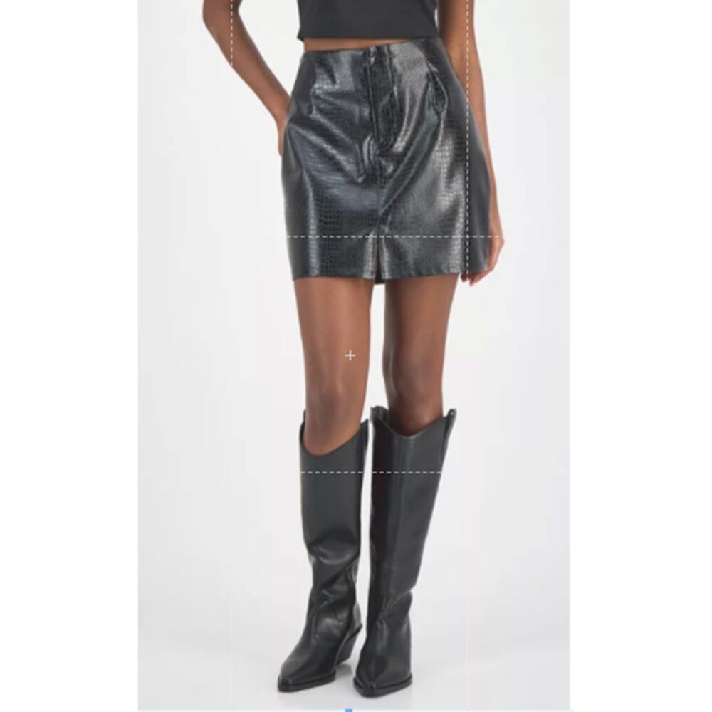 Bar III Women's Crocodile-Embossed Faux Leather Mini Skirt Black Size 8